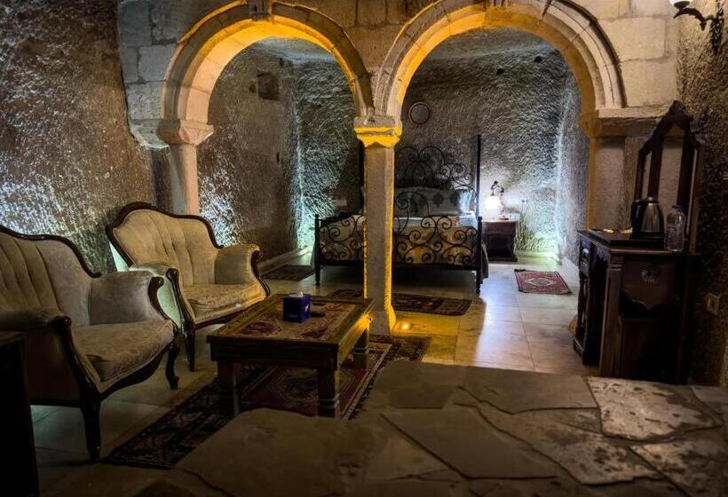 キングサイズベッドのデラックスルーム, Shoestring Cave House