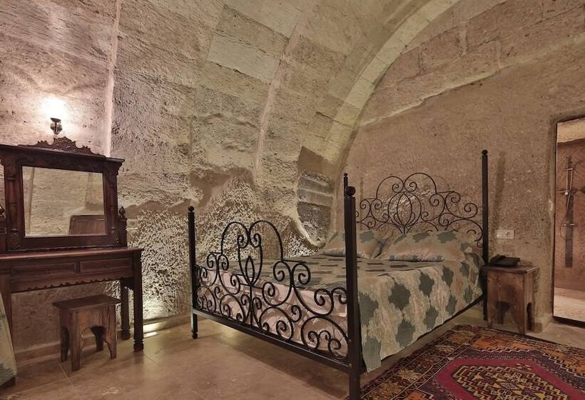 اتاق استاندارد, Shoestring Cave House