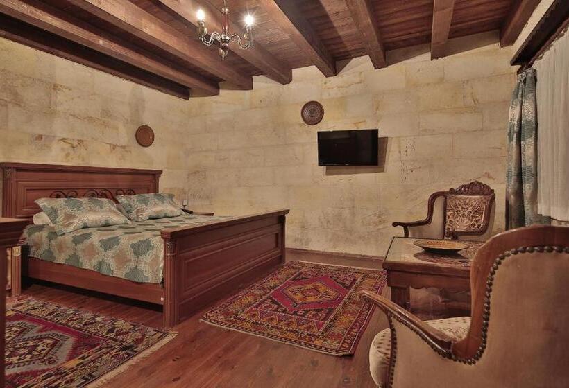 اتاق لوکس, Shoestring Cave House