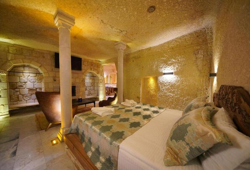 سوئیت پرزیدنت, Shoestring Cave House