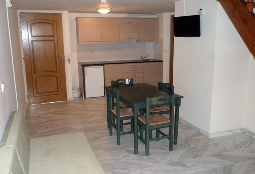 Номер Дюплекс, Mythos Beach Hotel Apartments