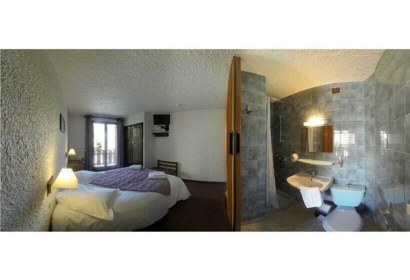 اتاق استاندارد با بالکن, Hôtel Les Gardettes