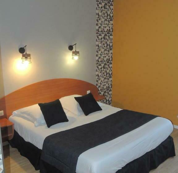 Номер Стандарт, Logis Hôtel Les 3 Marchands