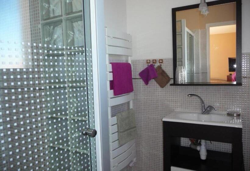غرفة قياسية مزوَّدة بتراس, Chambre D'hôte Fleur De Potager