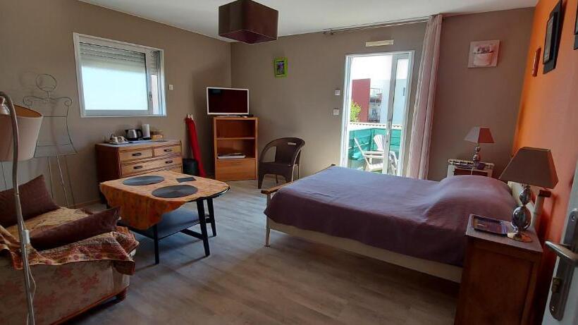 غرفة قياسية مزوَّدة بتراس, Chambre D'hôte Fleur De Potager