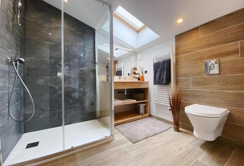 Люкс Кровать Кинг, Aux 500 Diables Eco Lodge