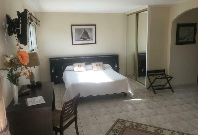 Номер Стандарт, Chambres D Hotes La Coloniale