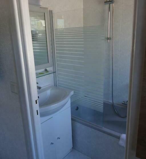 غرفة قياسية مزودة بتراس مطلة على الجبل, Hôtel Le Blainon