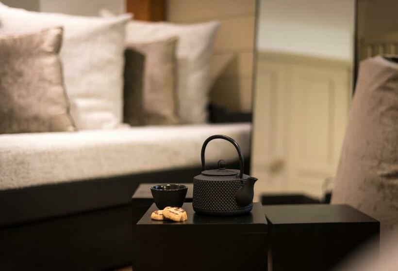 프리미엄 룸, Hôtel Restaurant La Ferme De Cupelin
