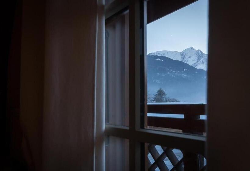 高级客房, Hôtel Restaurant La Ferme De Cupelin