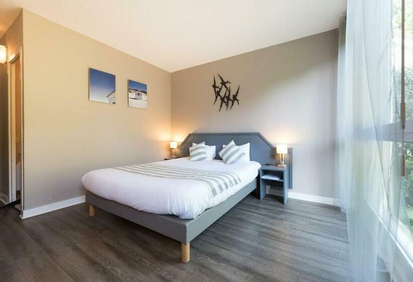 Номер Стандарт, Latitude Ouest Hotel Restaurant & Spa