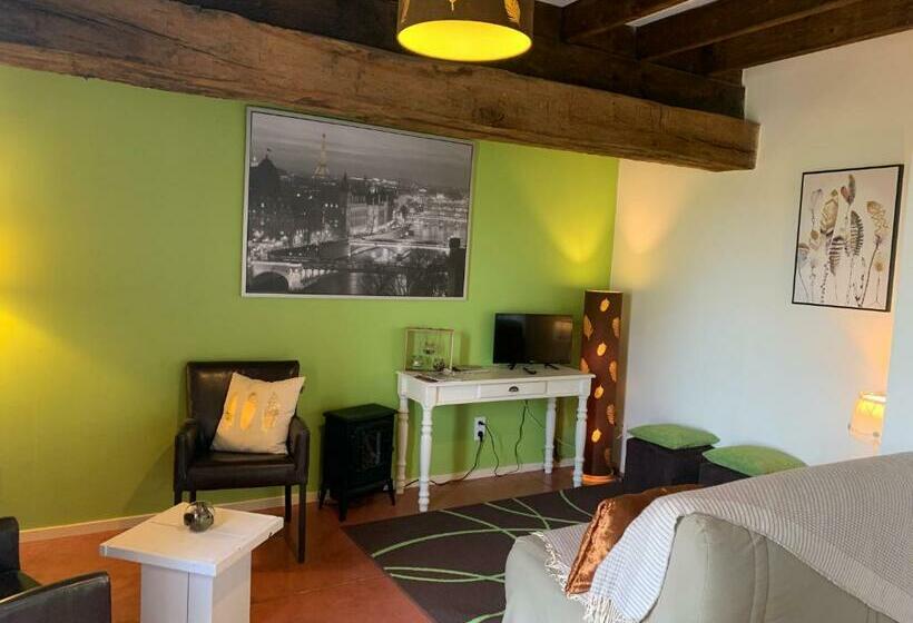 סוויטה, Domaine De La Madeleine