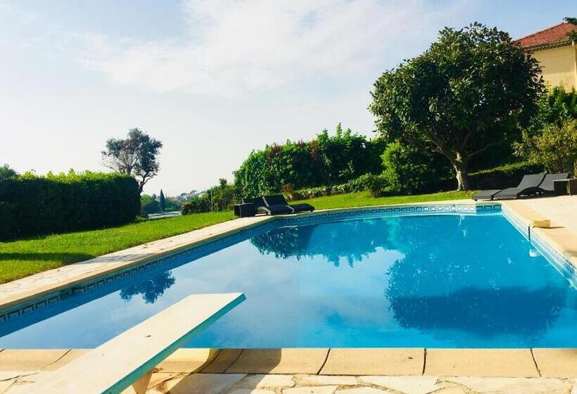 자쿠지 스위트, Villa Antoline