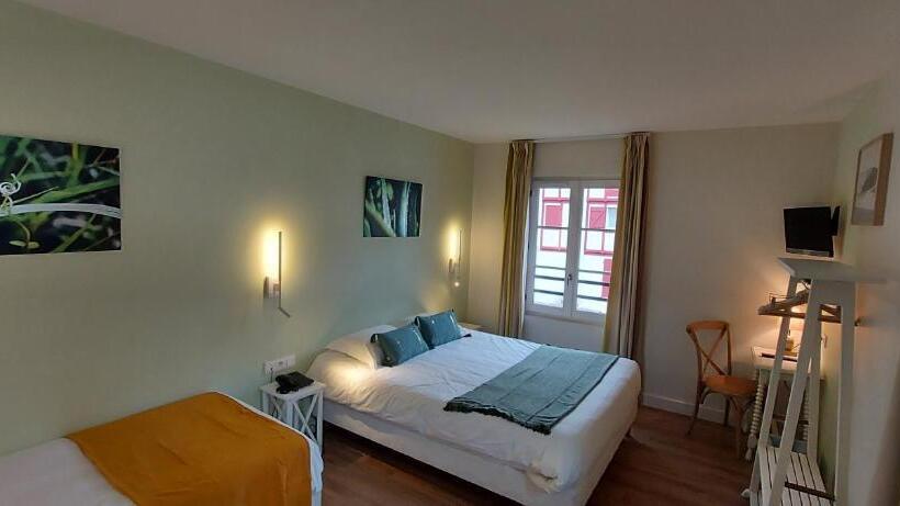 سوییت جونیور, Boutique Hôtel Maria Christina