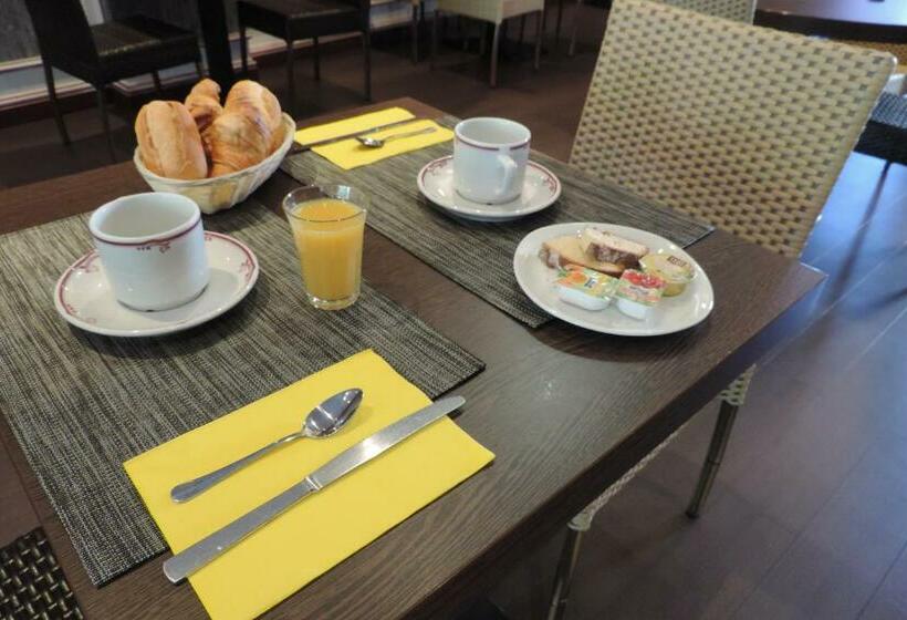 Номер Стандарт, Hôtel De France