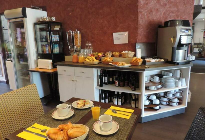 Номер Superior, Hôtel De France