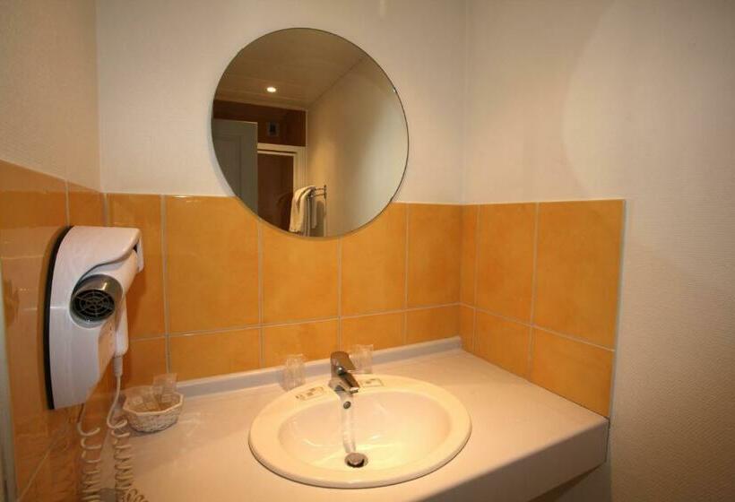 Номер Стандарт, Hôtel Terminus