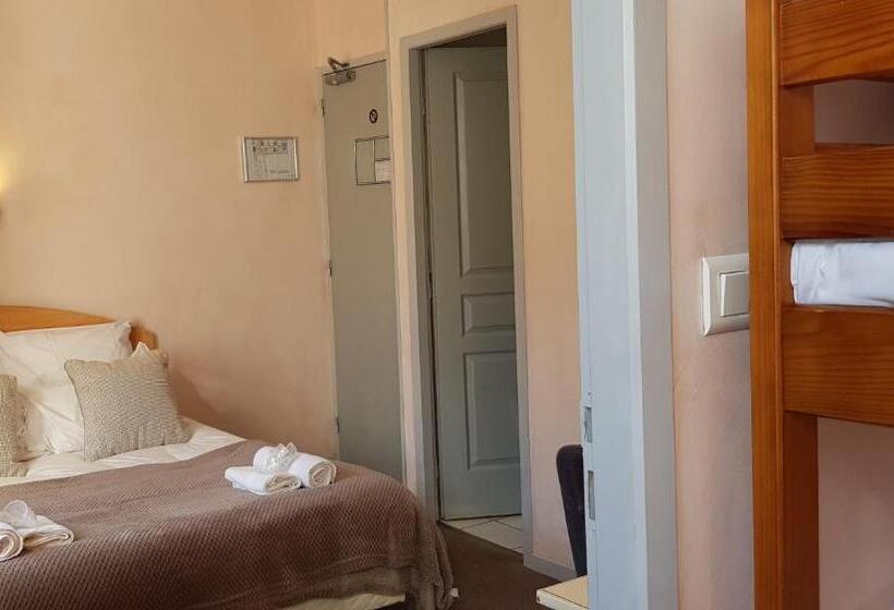 Семейный Номер, Hôtel Terminus