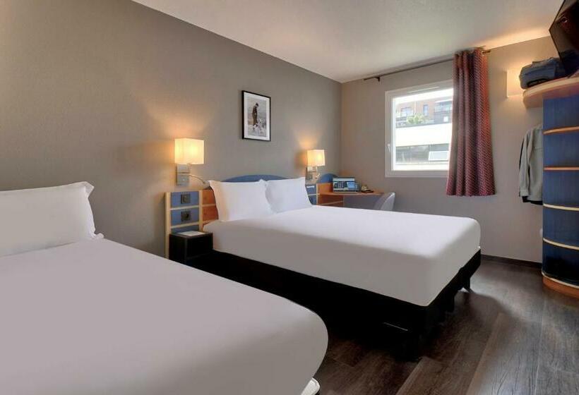 Chambre Triple Standard, Kyriad Anglet  Biarritz