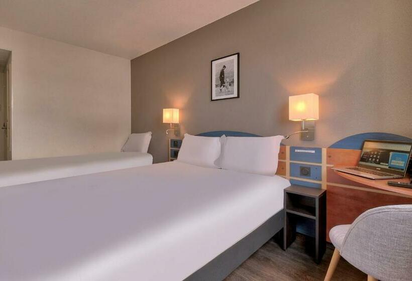 Номер Стандарт Трехместный, Kyriad Anglet  Biarritz
