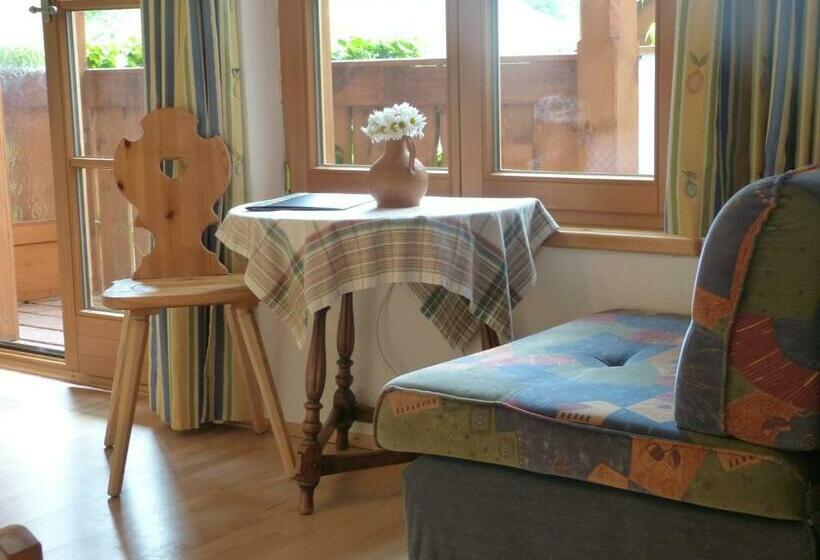 패밀리 룸, Suzanne's B&b & Gardens