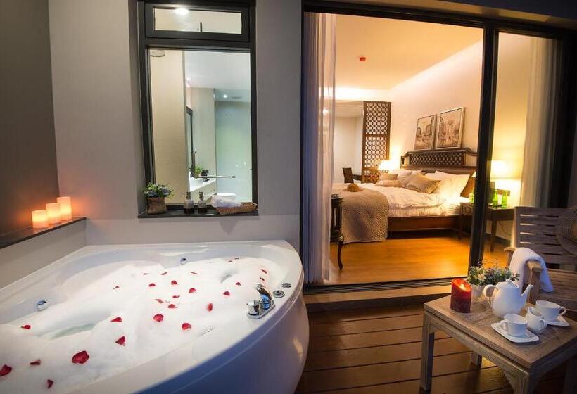 Люкс, Rimnaam Klangchan Hotel   Sha Plus
