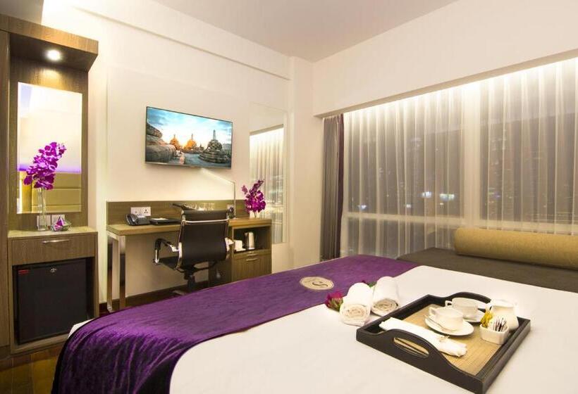 带大床的高级房间, Satoria Hotel Yogyakarta   Chse Certified