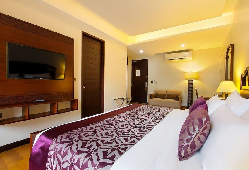 Номер Deluxe, Rimnaam Klangchan Hotel   Sha Plus