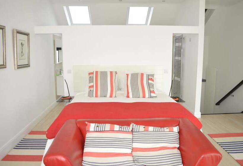 اتاق لوکس با چشم‌انداز دریا, Pier39portrush Adult Only
