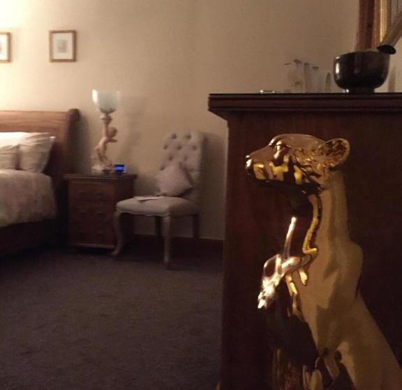 Standard Værelse King Size Seng, Westcourt Guest House
