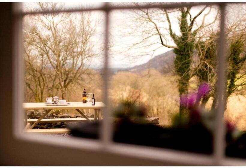 バス共有のスタンダードルーム, Yha Brecon Beacons