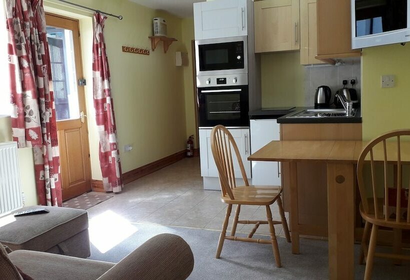 Апартаменты 1 Спальня, Courtbrook Farm