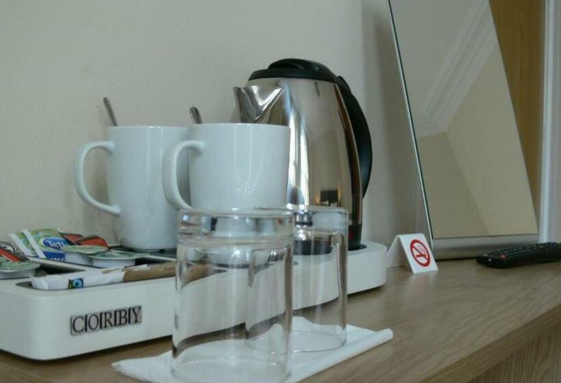 Номер Стандарт Вид на Море, The Home Arms Guesthouse