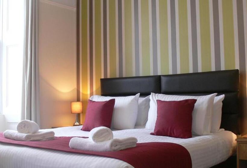 Семейный Номер Вид на Море, The Home Arms Guesthouse