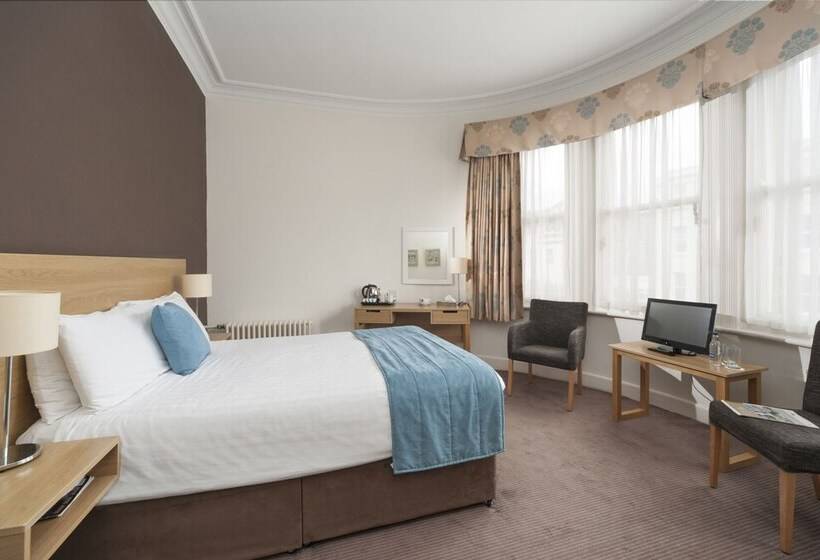 Номер Стандарт, The Highland Hotel By Compass Hospitality