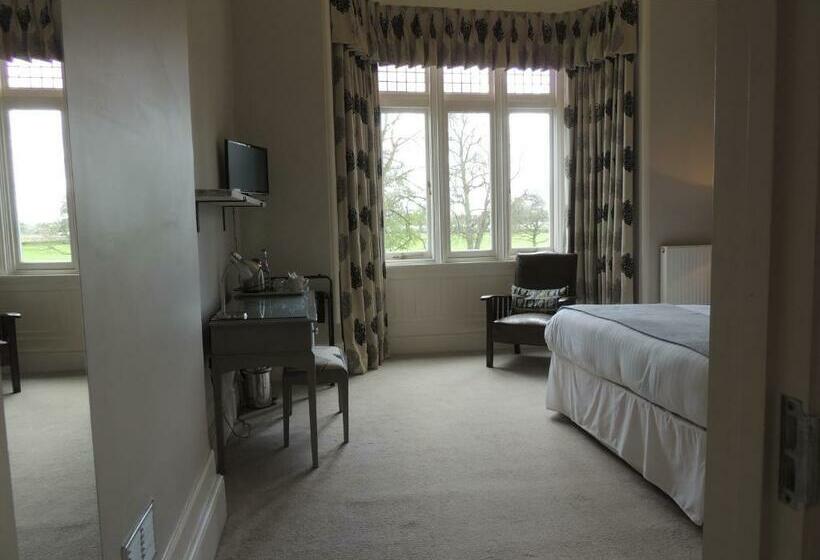 带大床的高级房间, The Priory