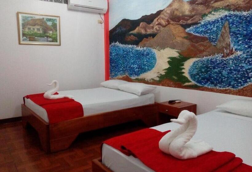 اتاق سوپریور خانوادگی, Hostal El Pinzón