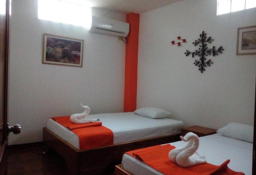سوئیت 2 خوابه, Hostal El Pinzón