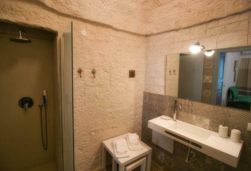 Номер Стандарт, Masseria Trullo Sovrano Exclusive B&b