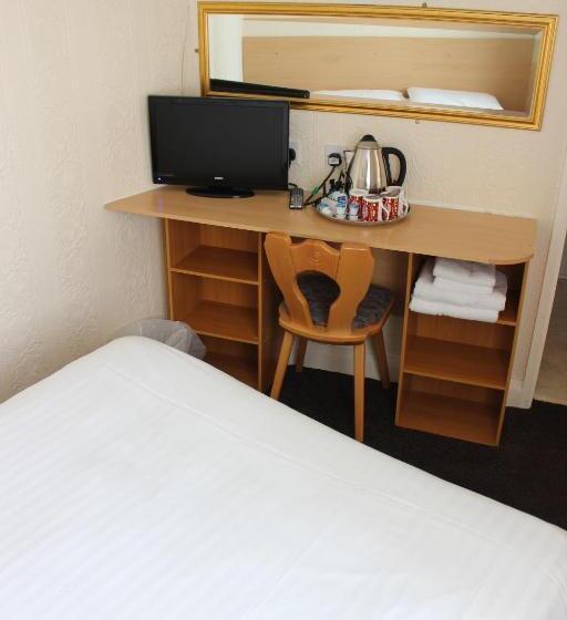 Семейный Номер, The Colwyn   Near Pleasure Beach