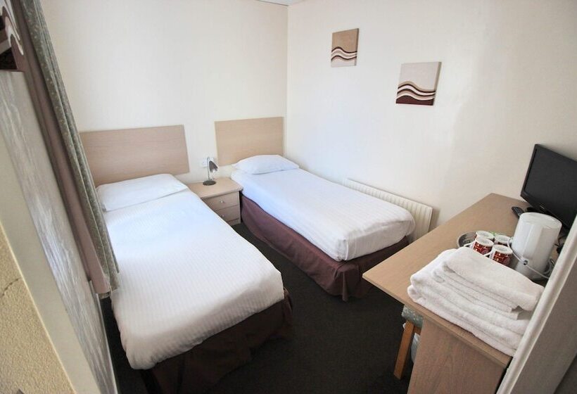 Номер Стандарт, The Colwyn   Near Pleasure Beach