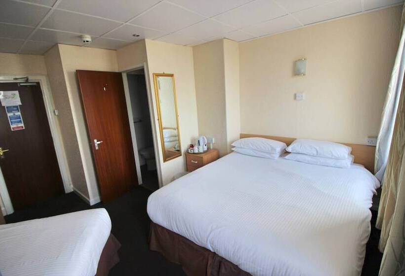 Семейный Номер, The Colwyn   Near Pleasure Beach