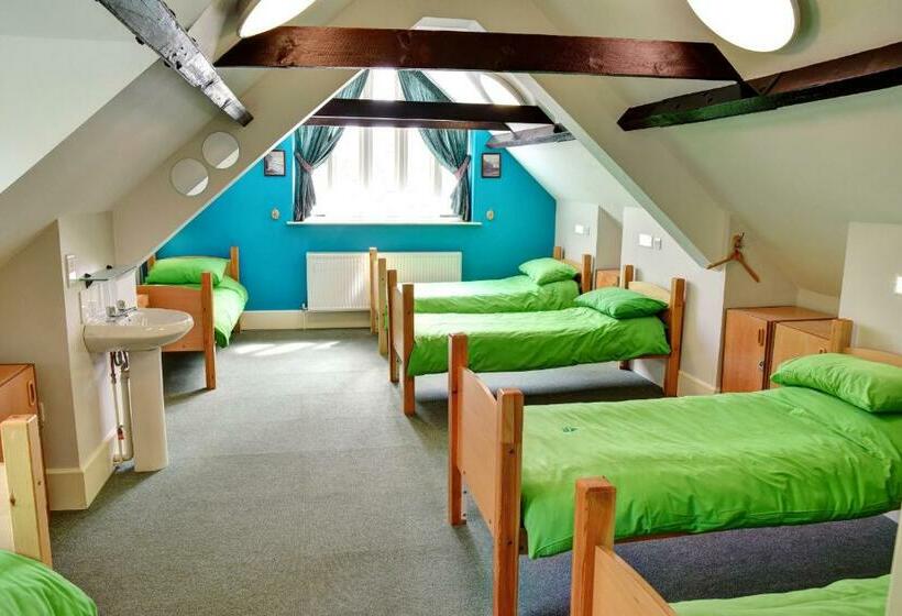 سرير فى غرفة مشتركة مزودة بحمام مشترك, Yha Boscastle   Hostel