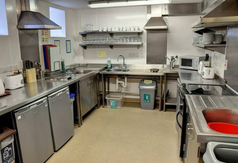 Кровать в Многоместном Номере с Общей Ванной, Yha Boscastle   Hostel