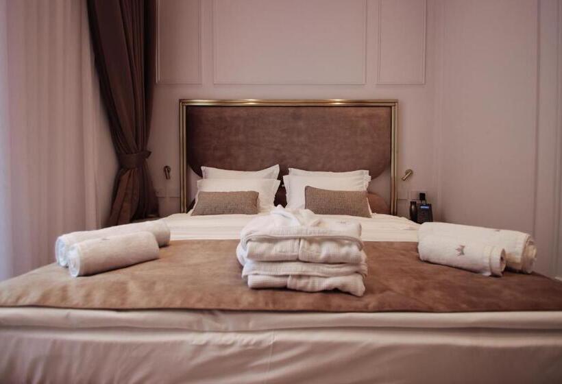 اتاق استاندارد, The Crown Boutique Hotel & Spa
