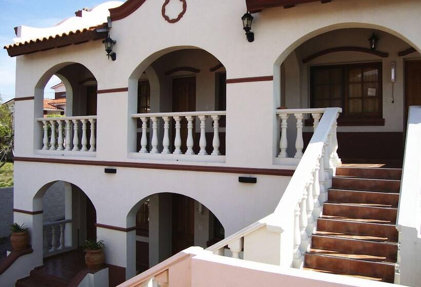 Четырехместный Номер Стандарт с Балконом, Posada Del Infinito