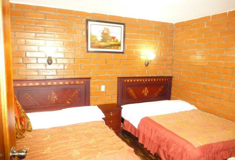 Standard Triple Room, Hostal Nomada
