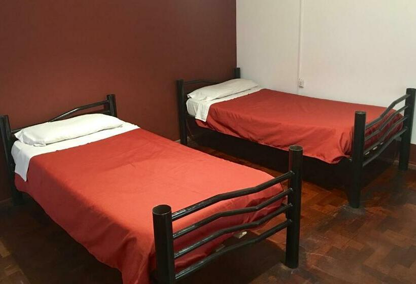 اتاق استاندارد سه نفره, Hostel Lagares