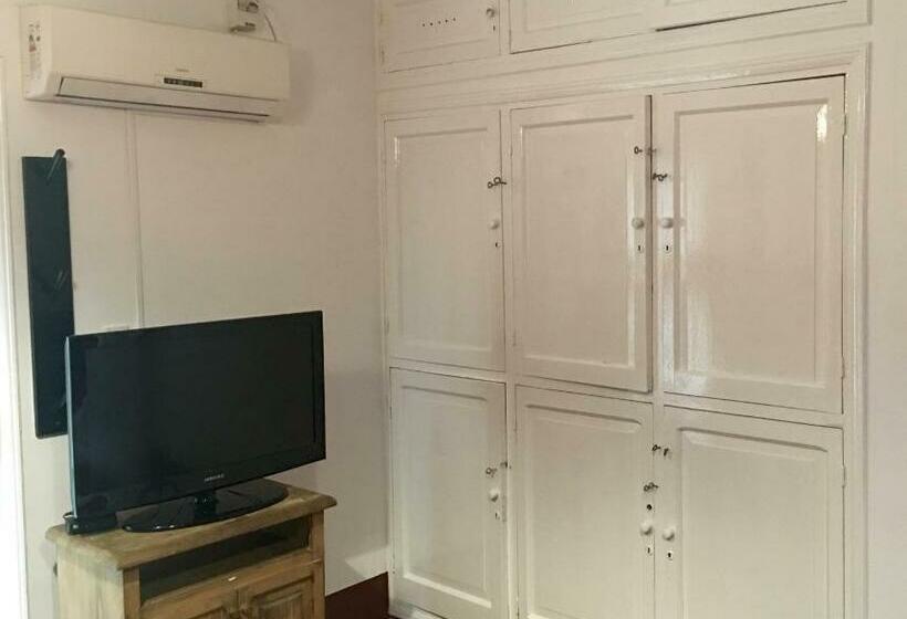 اتاق استاندارد سه نفره, Hostel Lagares