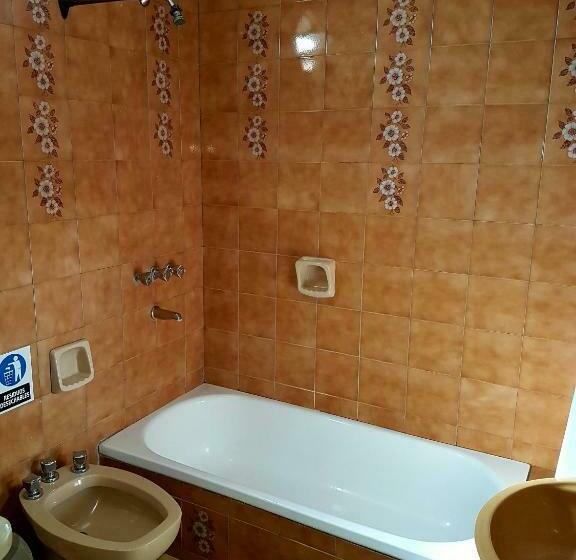 اتاق استاندارد, Open House Hostel